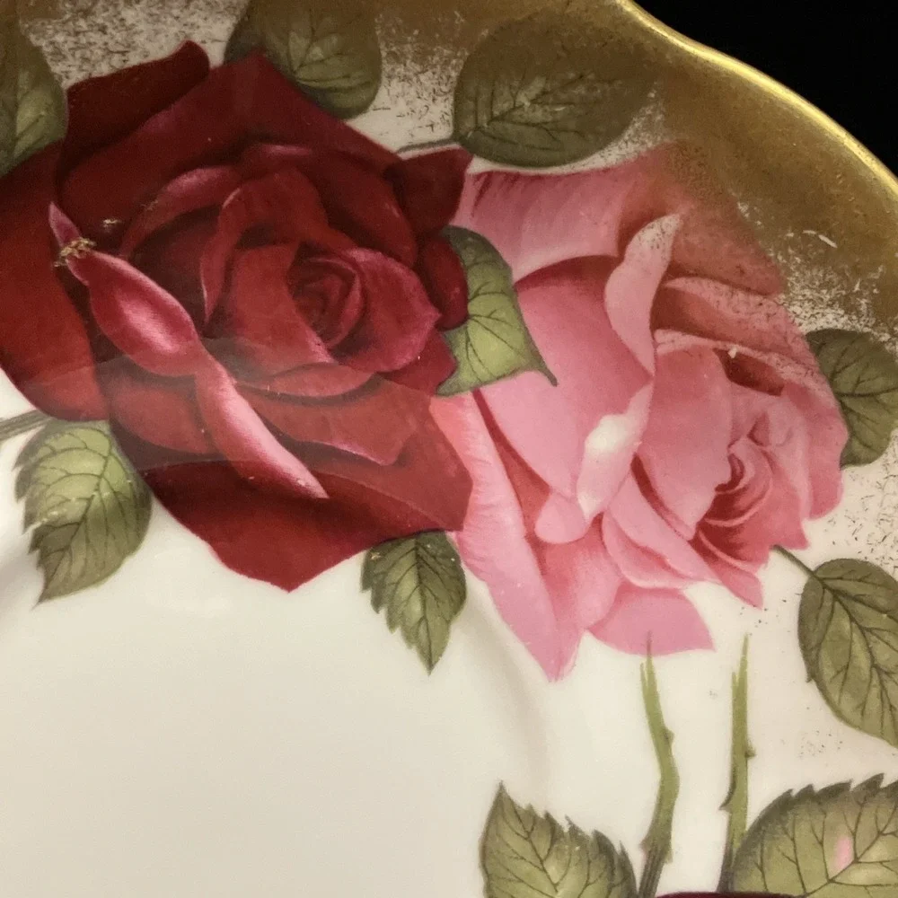 Royal Albert Rare Six Rose Old English Pattern Saucer Bone China England Vintage